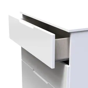 Milan Ready assembled White 4 Drawer Chest (H)1067mm (W)740mm (D)390mm