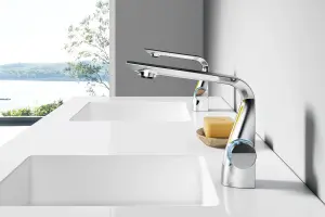 VURTU Zeus Digital Thermostatic Electronic Basin Mixer, 1/4 Turn, Single Lever Ceramic Disc, 181(H) x 49(W), Chrome, 891101