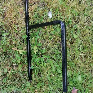 Single Bird Crook - Wild Bird Feeding Station - Hand Made Powder Coated - Solid Steel - W33 x H221 cm - Black