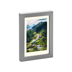 Nicola Spring Photo Frame with 4" x 6" Mount - 5" x 7" - Ivory Mount