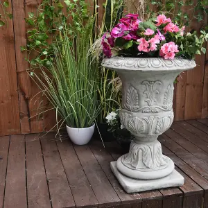 Beautifully Detailed Edwardian Vase with Intricate Design and Pattern