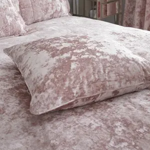 Crushed Velvet Cushion Cover Pink