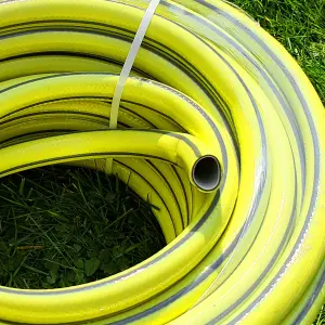 Garden Hose Pipe, 25 m / 82 ft Long, Reinforced 4 Layer Non-Toxic 1/2" Watering Irrigation Hosepipe, Phthalate Free (Yellow)