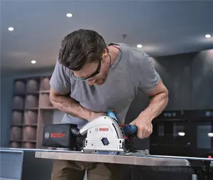 Bosch GKT18V-GC 18v BITURBO Brushless Plunge Saw 140mm + LBOXX + 0.8m Guide Rail