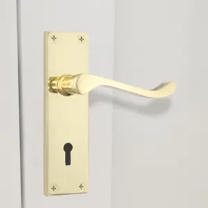 AFIT Polished Brass Victorian Scroll Door Handles for Key Lock - 1 Pair of Brass Internal Lever Lock Handles on Backplate