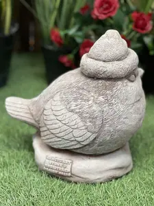 Stone Cast 'Christmas Robin' Garden Ornament