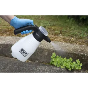 Sealey Rechargeable Pressure Sprayer With Adjustable Nozzle 2L - White SCSG2R