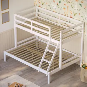 Muskoka Triple Sleeper Bunk Bunk Bed White