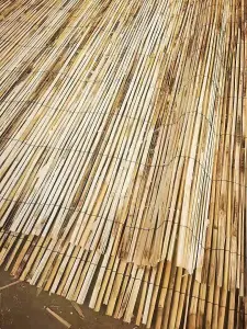 1.8m x 4m Split Natural Peeled Reed Screening Fencing Panel Bamboo Fence Roll Garden