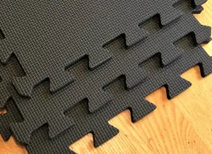 Warm Floor Interlocking Floor tiles with straight edging strips - Black - Workshops, Cabins, Sheds - 16 x 12ft