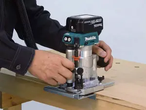 Makita DRT50RTJX2 18v Cordless Brushless Laminate Router Trimmer Plunge Base 5ah