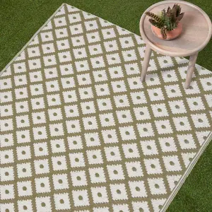 Homescapes May Geometric Olive Green Outdoor Rug, 120 x 180 cm