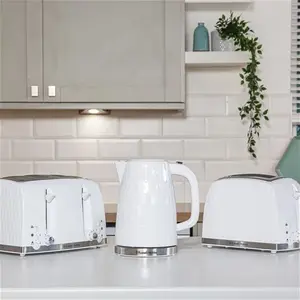 Russell Hobbs Honeycomb White Plastic Kettle 26050