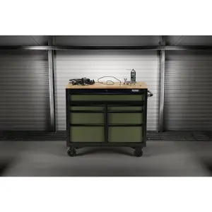 BUNKER Workbench Roller Tool Cabinet, 7 Drawer, 41", Green 08221