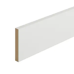 Metsä Wood Primed White MDF Square Skirting board (L)2400mm (W)119mm (T)18mm, Pack of 4