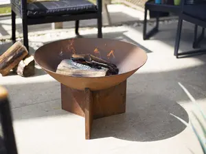 Kala Firepit - Cast Iron/Oxidised/Steel - L56 x W56 x H38 cm - Natural