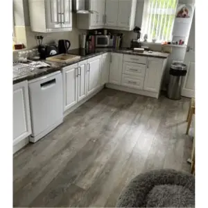 PACK OF 20 (Total 20 Units) - Brown Oak 8mm Thick Laminate Flooring (44.4m2 Coverage)