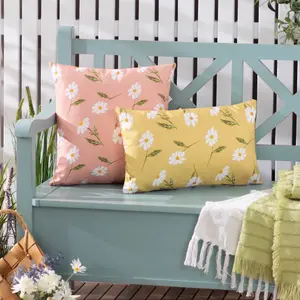 Wylder Nature Daisies Floral Polyester Filled Outdoor Cushion