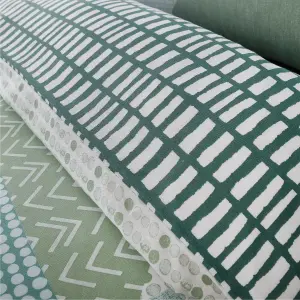 Catherine Lansfield Bedding Larsson Geo Duvet Cover Set with Pillowcases Green