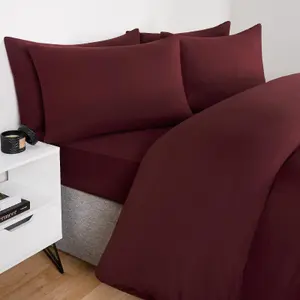 Brentfords 2 x Pack of Housewife Pair Pillowcases Set, Burgundy -  50 x 75cm