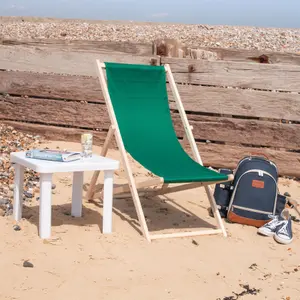 Harbour Housewares - Folding Wooden Deck Chair - Green