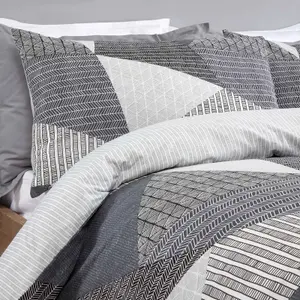 Textured Geometric Duvet Cover with Pillowcase