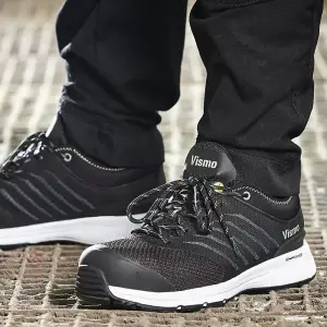 VISMO EB22 BLACK TRAINER SIZE 5