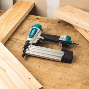 Makita AF506 18g Guage Brad Nail Air Pin Nailer Pneumatic Pin Gun Includes Case