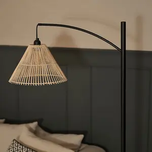 ValueLights Preto Black Metal Curve Stem Floor Lamp with a Rattan Wicker Tapered Shade