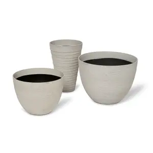 Blooma Momoka Taupe Stone effect Plastic Plant pot (Dia) 30cm, (H)45cm, 19L