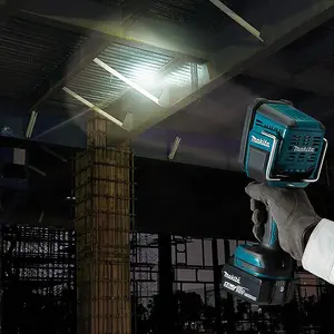 Makita DML812 LXT 14.4/18V LED Flashlight with Versatile Lighting Modes