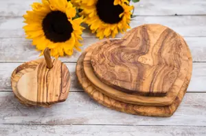 Olive Wood Natural Grained Rustic Kitchen Dining Handmade Heart Shaped Boards (L) 39cm