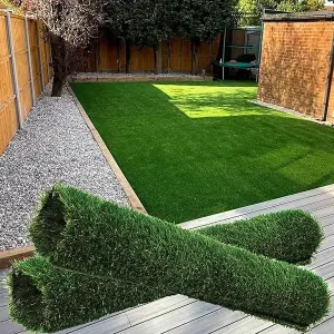 1 Roll of Realistic Natural Looking Medium Length Pile Rich Green Artificial Grass