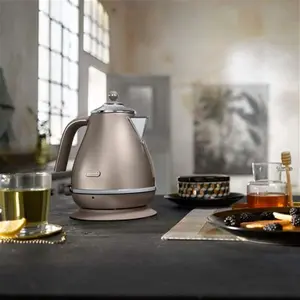 De'longhi Icona Metallics Beige Gold Kettle - Beige