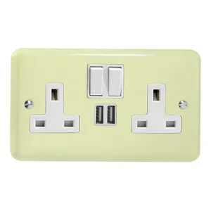 Varilight 2-Gang 13A Single Pole Switched Socket + 2x5V DC 2100mA USB Charging Ports  White Chocolate