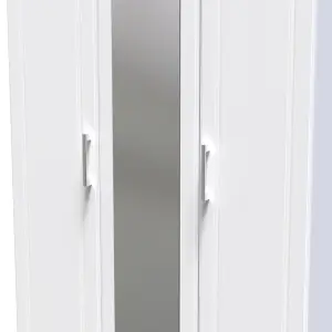 Kent Ready assembled Traditional Matt white & oak Large Triple Wardrobe (H)1825mm (W)1110mm (D)530mm