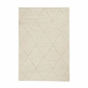 Ideal Shaggy Cream Diamond 3D effect Medium Rug, (L)170cm x (W)120cm