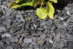 Dark Slate Chippings 20mm - Bulk Bag (800kg)