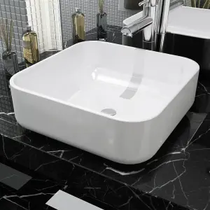 Berkfield Basin Square Ceramic White 38x38x13.5 cm