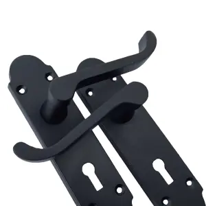 Epsom Door Handle Key Lock Scroll Lever - Matt Black Pack Hinges