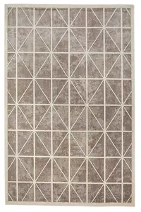 Light Grey Easy to Clean Modern Chequered Geometric Dining Room Bedroom and Living Room Rug -120cm X 180cm