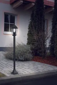 IP44 Outdoor Bollard Light Black Cast Aluminium 1 x 60W E27 Tall Lamp Post