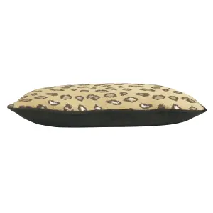 Kai Faline Jacquard Rectangular Piped Polyester Filled Cushion