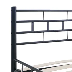 Berkfield Bed Frame Black Metal 120x200 cm