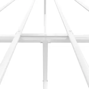 Berkfield Metal Bed Frame with Headboard White 200x200 cm