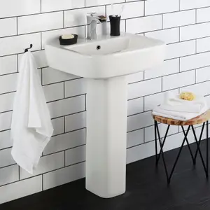 GoodHome Affini White Close-coupled Wall & floor mounted Toilet & full pedestal basin (W)370mm (H)850mm