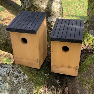 Traditional Wooden Bird Nest Box Birdhouses with Removable Bases (Set of 4)