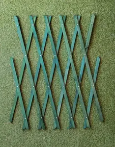 7mm Heavy Duty Green Expanding Wooden Trellis 1.8m x 0.6m