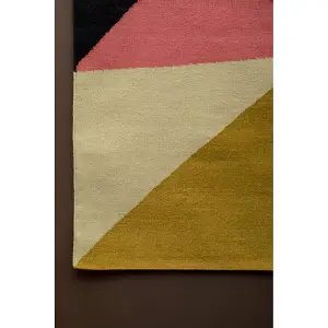 Bosie By Premier Villon Rug with Triangular Shapes Design