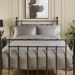 Hotel Pure Luxury 5 Star Duvet Cover Set